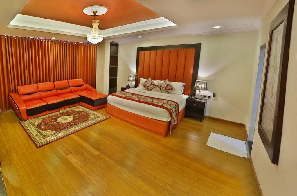 เอิร์ล เรดโคลอมโบ Hotel ภายนอก รูปภาพ